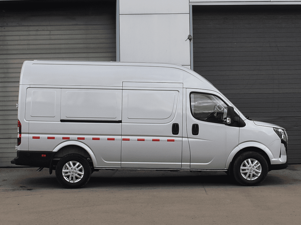 Цельнометаллический фургон металлик DongFeng